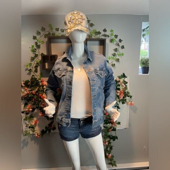 UNIQLO Women's Medium Wash Denim Lagenlook Jean Jacket‎ Size M RefJ008 - Picture 7 of 7